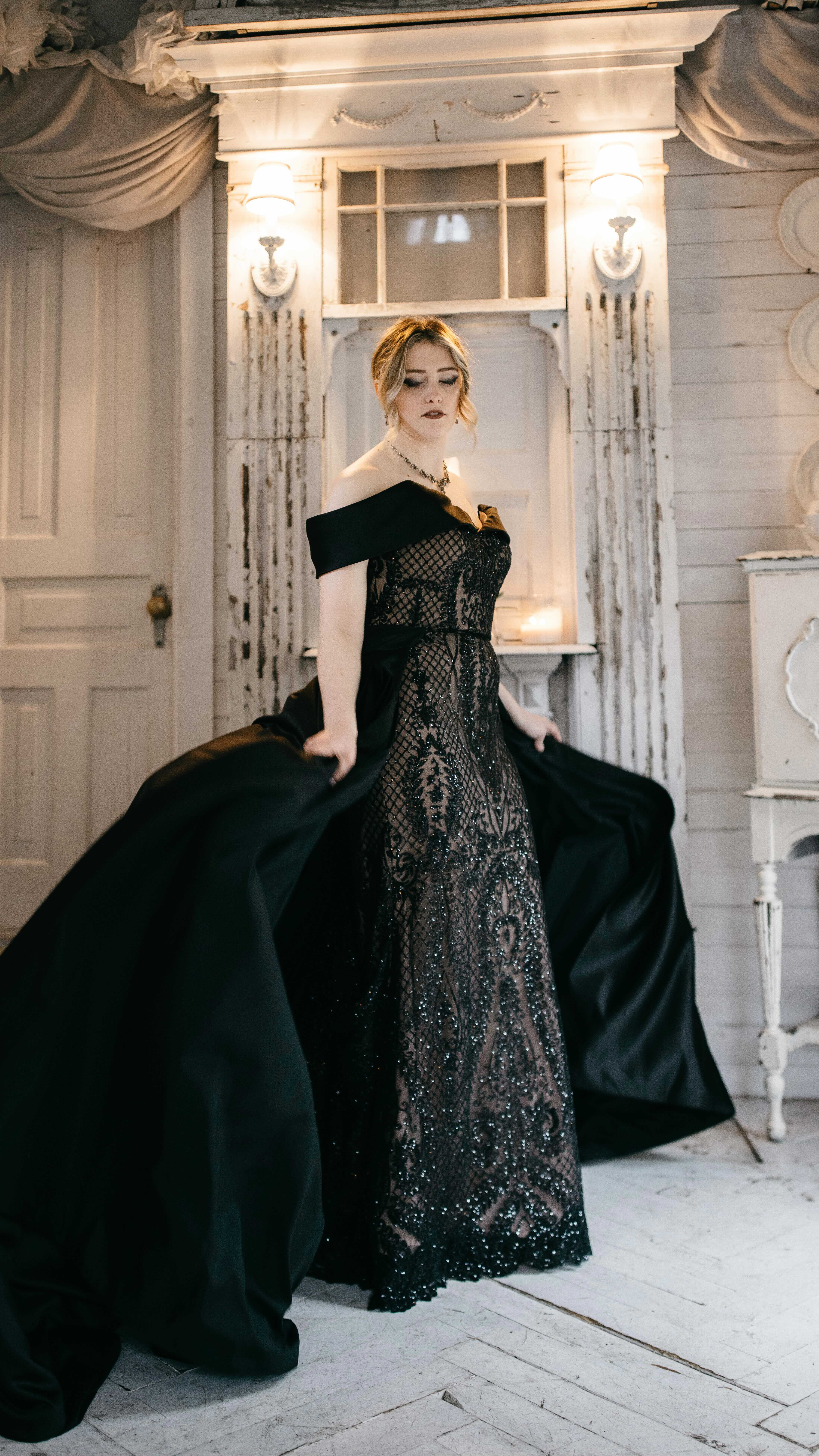 Off Shoulder Princess Black Wedding Dress Satin Detachable Skirt