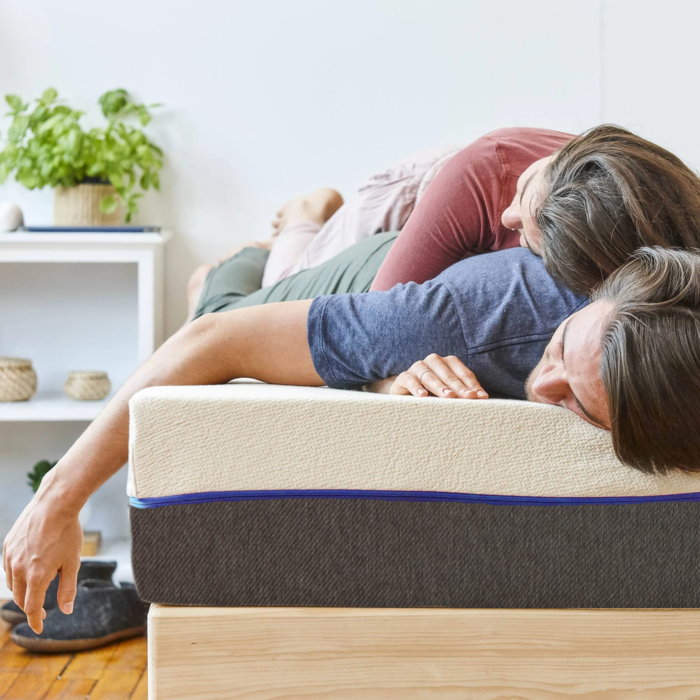 Surmatelas Queen ALLER-EASE – Ultra Doux 18 Pouces – Lavable – Anti-allergies