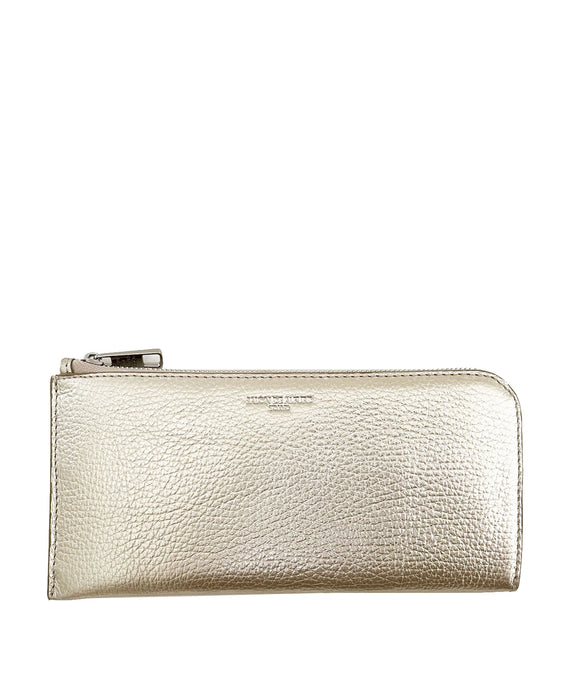 サロンドアルファード 東京広尾発アイコニックなスマイルマークの