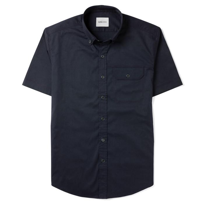 How should a men's short sleeve casual shirt fit? | Batch How should a men's short sleeve casual shirt fit? | Batch