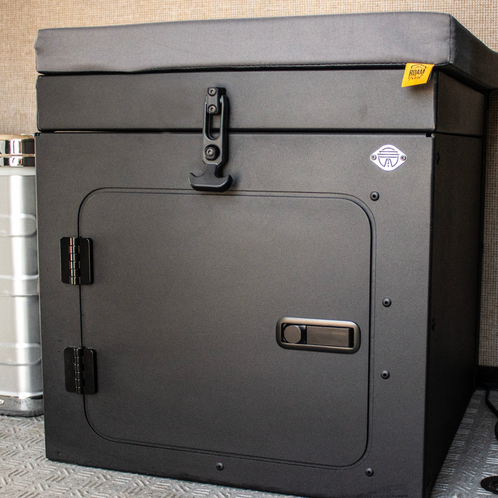 MaxxAir MaxxFan Deluxe RV Roof Vent Model 7000K (With Remote